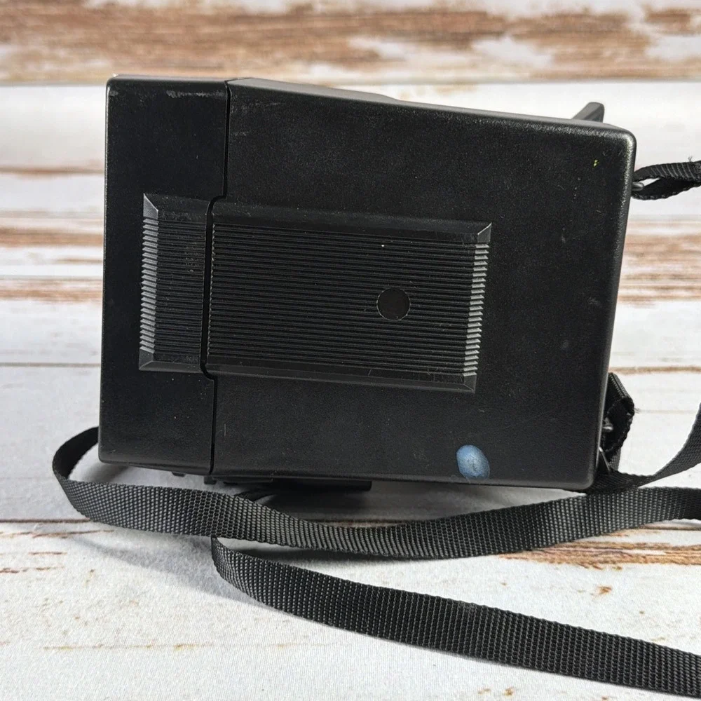 Polaroid Sun 600 LMS Instant Film Camera Vintage Pre-Owned